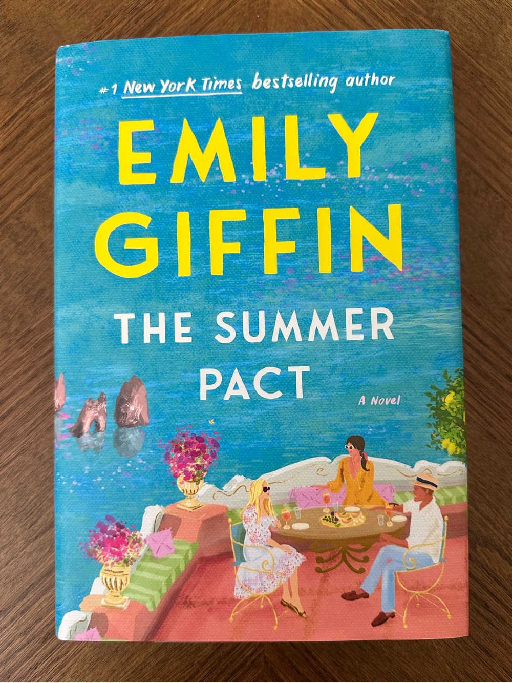 Hardcover book The Summer Pact by Emily Giffin